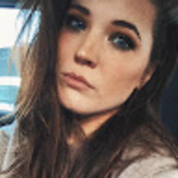 Meet your Posher, Jennifer - Picture 1 of 1